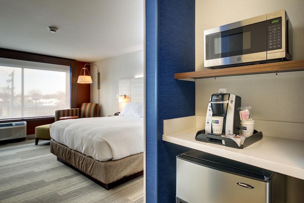 Holiday Inn Express & Suites Galesburg By Ihg Екстериор снимка