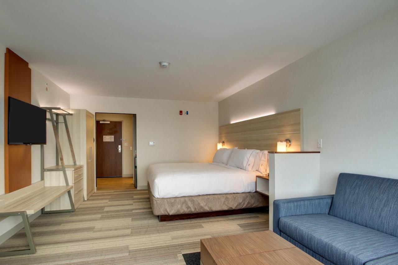 Holiday Inn Express & Suites Galesburg By Ihg Екстериор снимка
