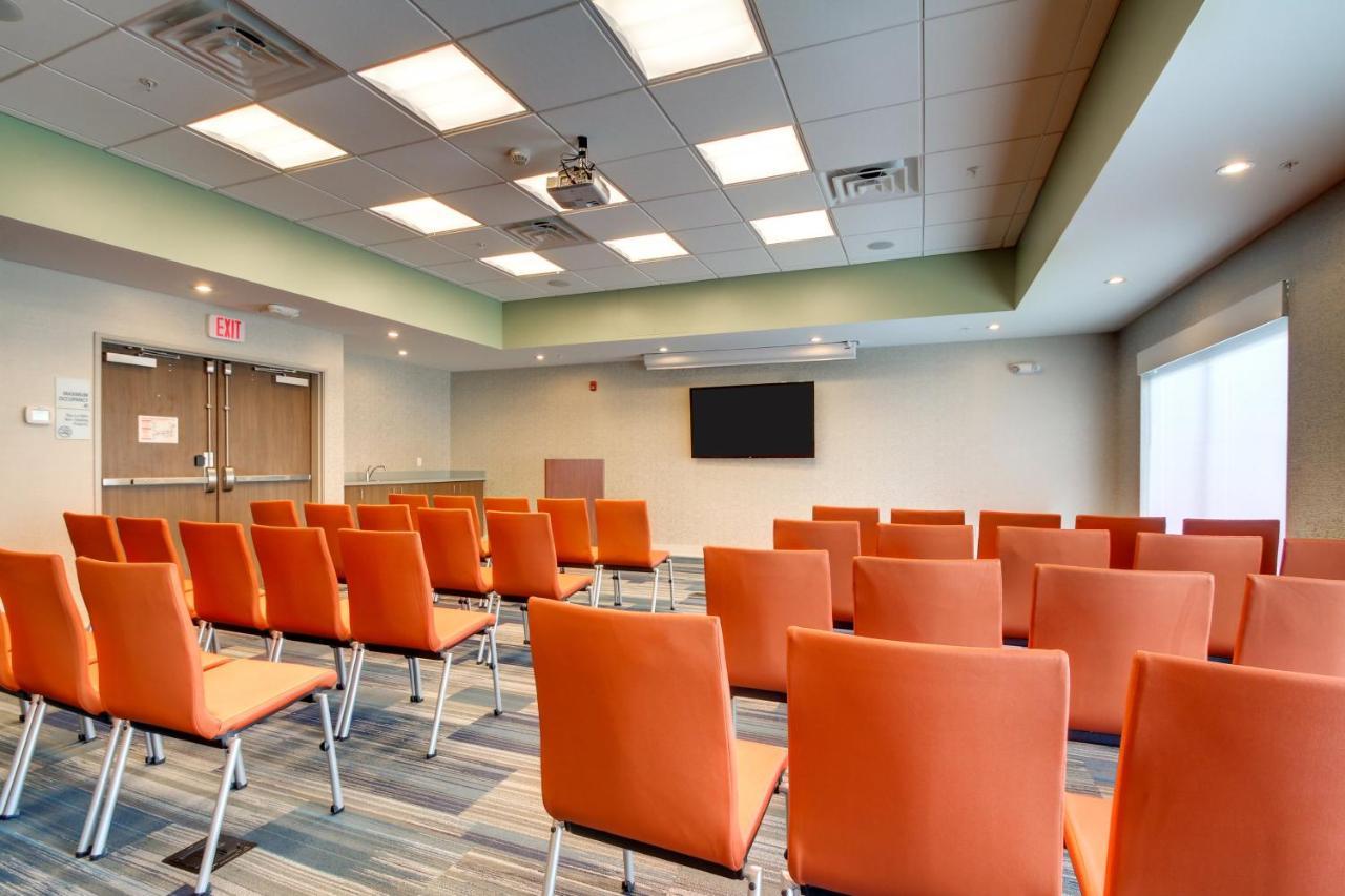 Holiday Inn Express & Suites Galesburg By Ihg Екстериор снимка