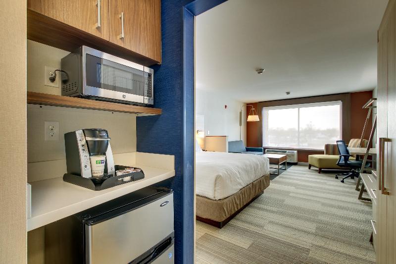 Holiday Inn Express & Suites Galesburg By Ihg Екстериор снимка
