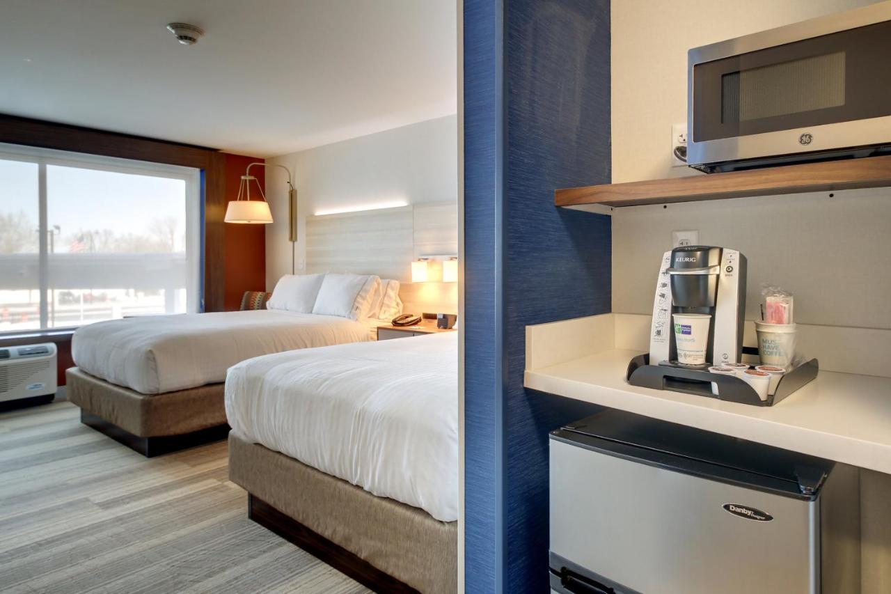 Holiday Inn Express & Suites Galesburg By Ihg Екстериор снимка